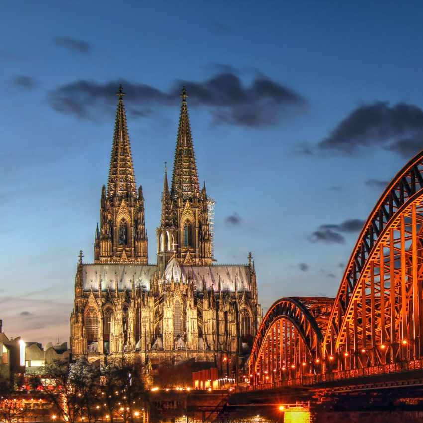 2DD28E0_Preview_Koeln Kölner Dom mit Hohenzollernbrücke