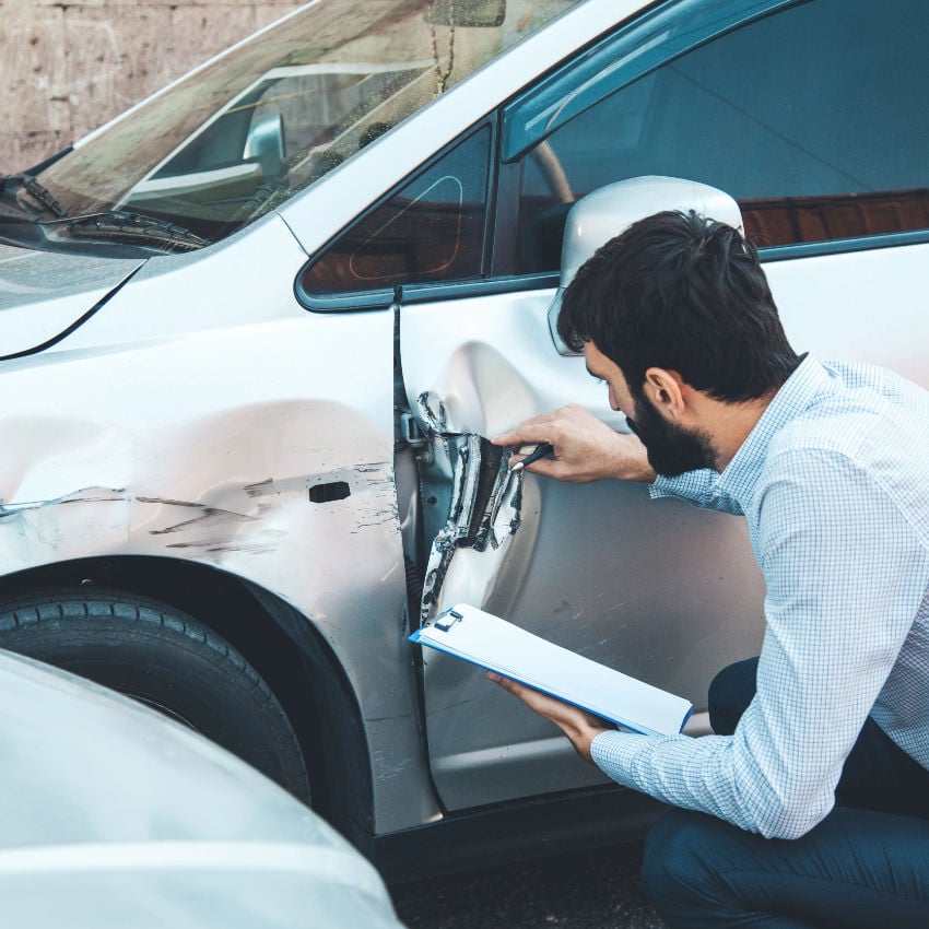 auto-totalschaden_850x850_2022_0 auto-totalschaden_850x850_2022_0