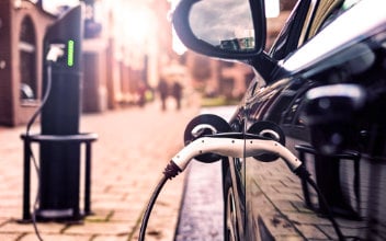 elektroauto-gebraucht_352x220_2022_01