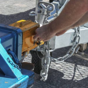 feststellbremse-anhaenger_300x300_2022_08 feststellbremse-anhaenger_300x300_2022_08