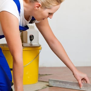 fliesenlegerin_300x300_2024_07 fliesenlegerin_300x300_2024_07