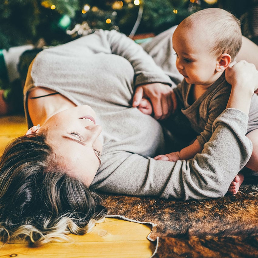 mutter-mit-baby_850x850_2025_03