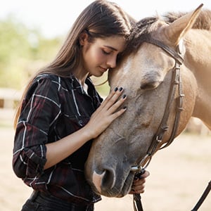 pferd-mit-frau_300x300_2025_04