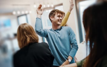 schule-ausbildung_352x220_2023_01 schule-ausbildung_352x220_2023_01