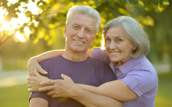 seniorenheim_352x220_2023_08 Zufriedenens älteres Paar