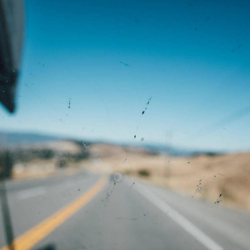 steinschlag-am-auto_850x850_2022_08