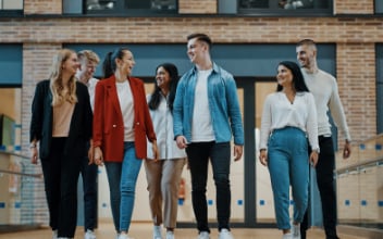 studierende_352x220_2023_01 studierende_352x220_2023_01