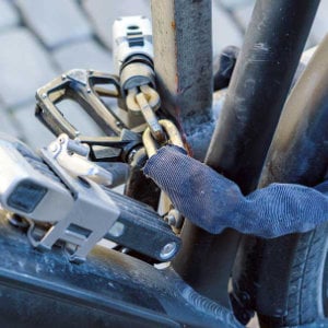 verschlossenes-fahrrad_300x300_2022_03 verschlossenes-fahrrad_300x300_2022_03