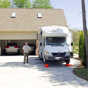 wohnmobil-hauseinfahrt_300x300_2022_06 wohnmobil-hauseinfahrt_300x300_2022_06