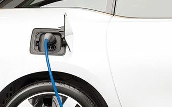 e-auto-versicherung_352x220_2023_09 e-auto-versicherung_352x220_2021_11