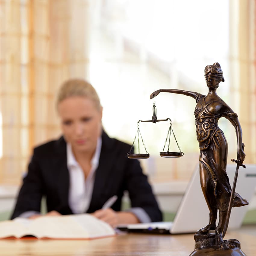 spezial-straf-rechtsschutz-fuer-firmen-und-industrie_850x850_2021_03