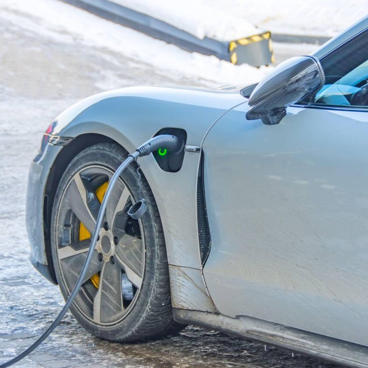 Elektroautos im Winter: Wie man mit E-Autos durch die kalte