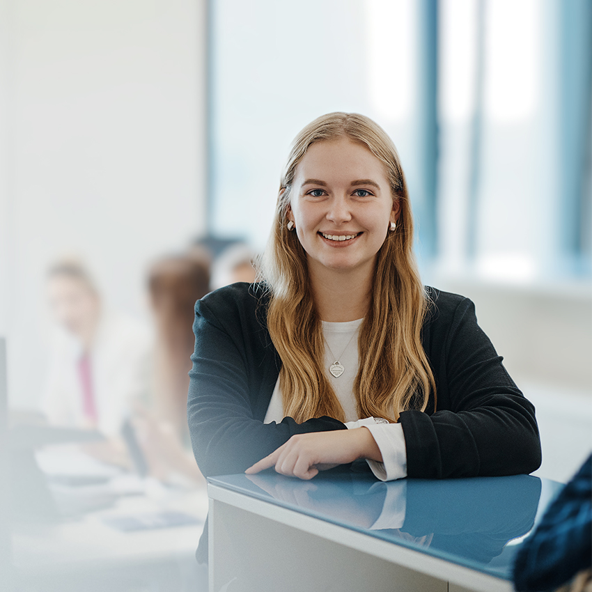Ausbildung Zum Zur Kaufmann Frau Für Versicherungen Und Finanzen Ausbildung zu Kaufmann/ -frau für Versicherungen und Finanzanlagen | Zurich