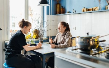 Mitbewohner in der Küche